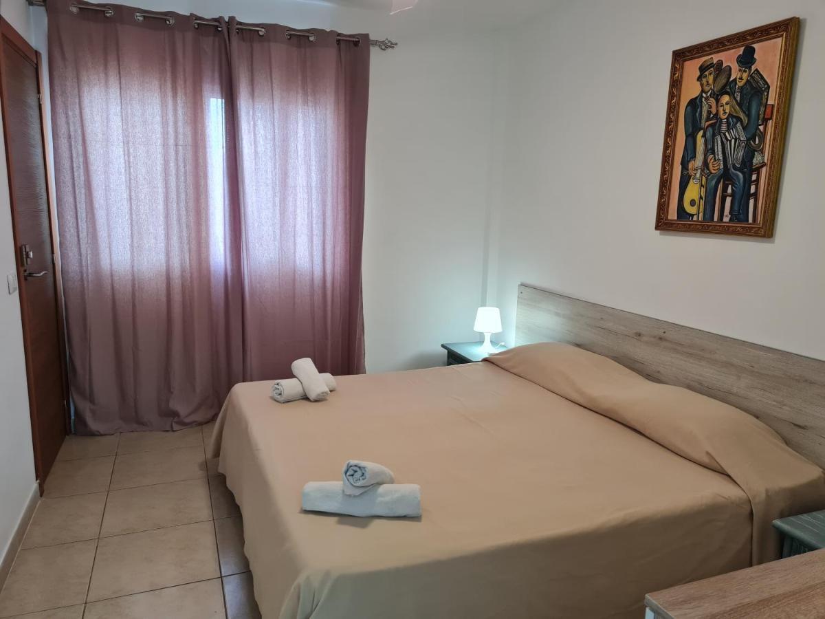 Habitaciones Nathaly Armenime Εξωτερικό φωτογραφία