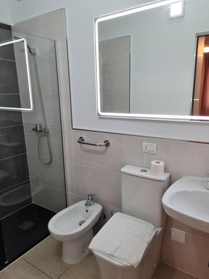 Habitaciones Nathaly Armenime Εξωτερικό φωτογραφία