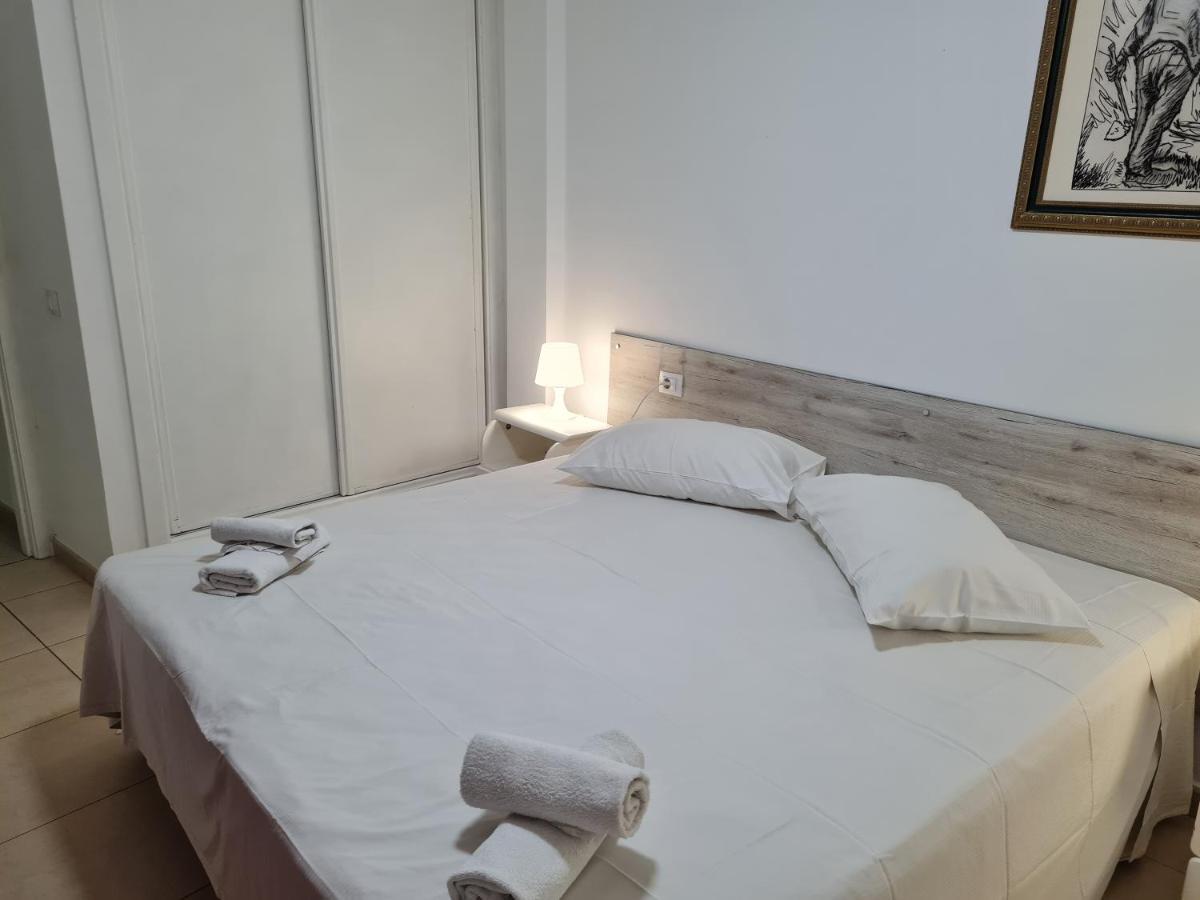Habitaciones Nathaly Armenime Εξωτερικό φωτογραφία