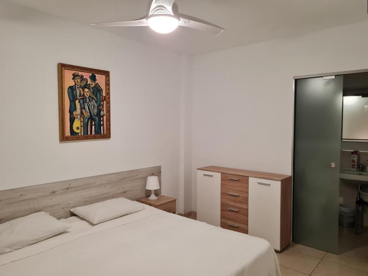 Habitaciones Nathaly Armenime Εξωτερικό φωτογραφία