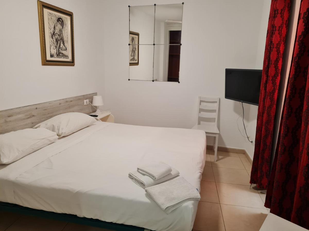 Habitaciones Nathaly Armenime Εξωτερικό φωτογραφία