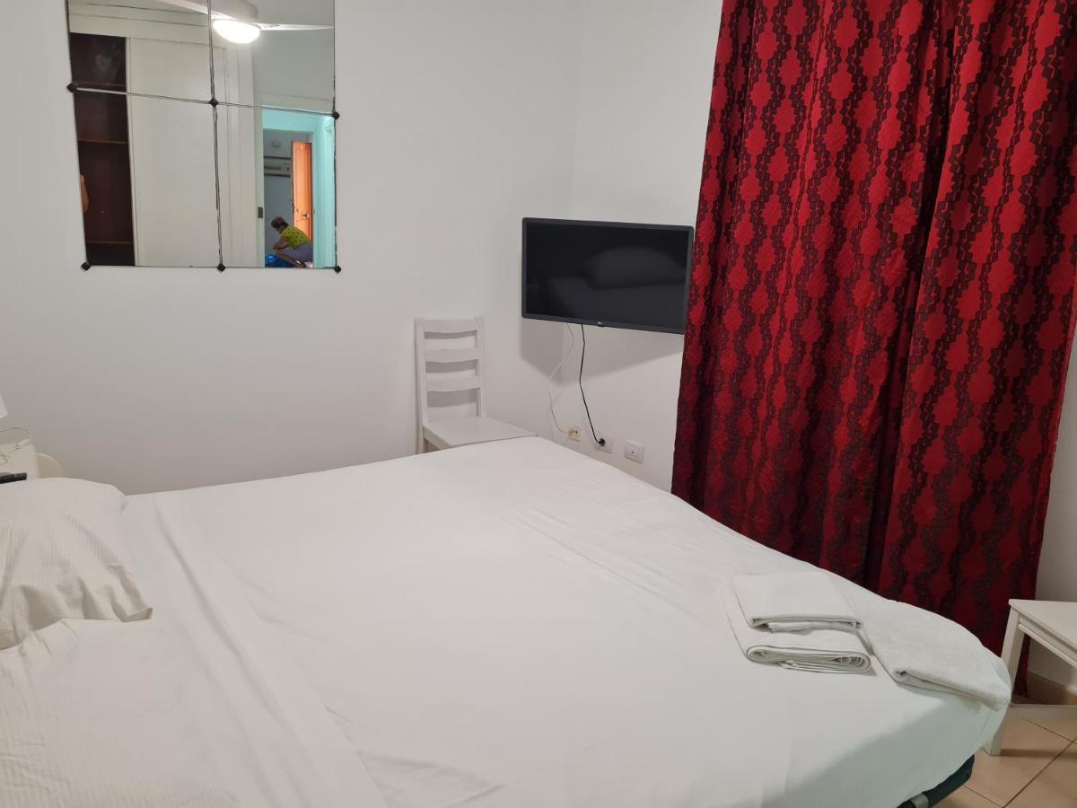 Habitaciones Nathaly Armenime Εξωτερικό φωτογραφία